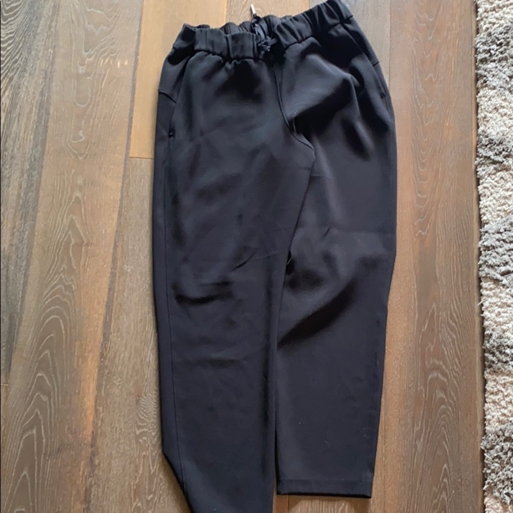 Lululemon on the fly pants